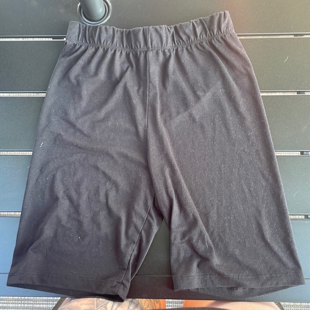 BASIC BLACK BIKER SHORTS